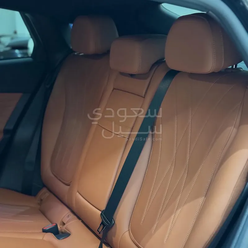 2025 مرسيدس - بنز جي إل سي 43