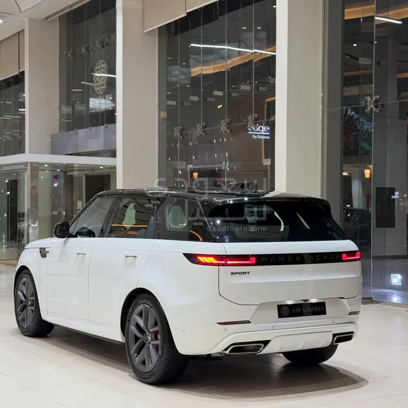 2025 لاند روفر رينج روفر سبورت اتش اس اي