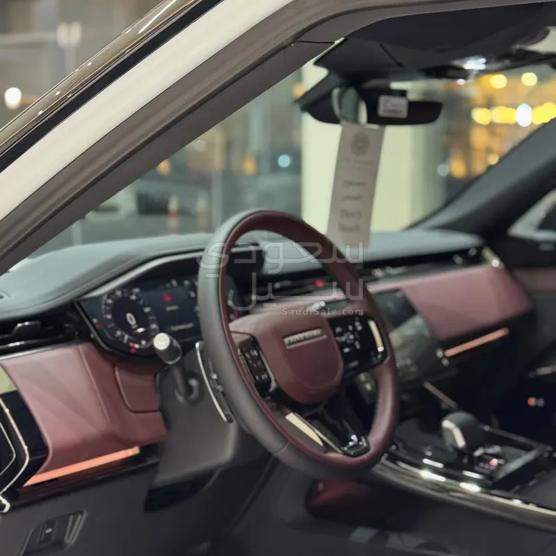 2025 لاند روفر رينج روفر سبورت اتش اس اي