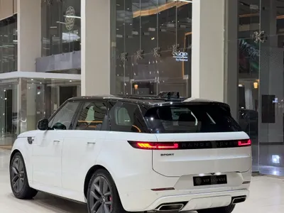 2025 لاند روفر رينج روفر سبورت اتش اس اي