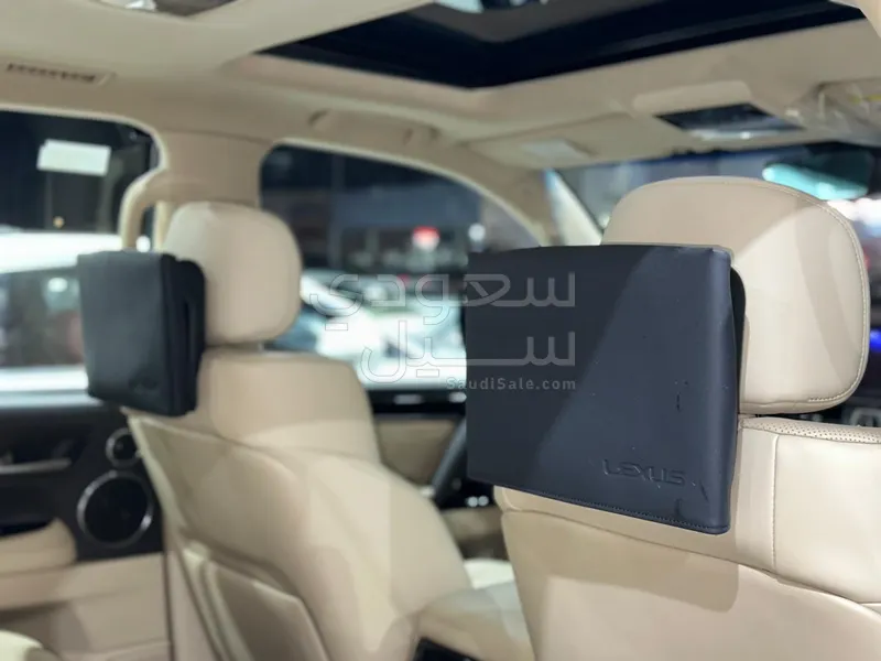 2021 لكزس إل إكس 570