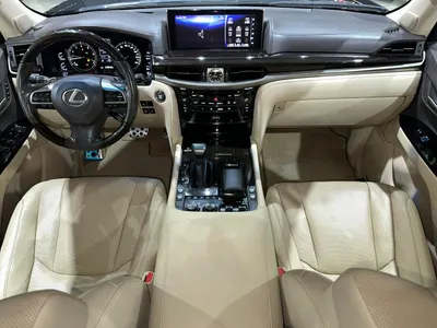 2021 لكزس إل إكس 570
