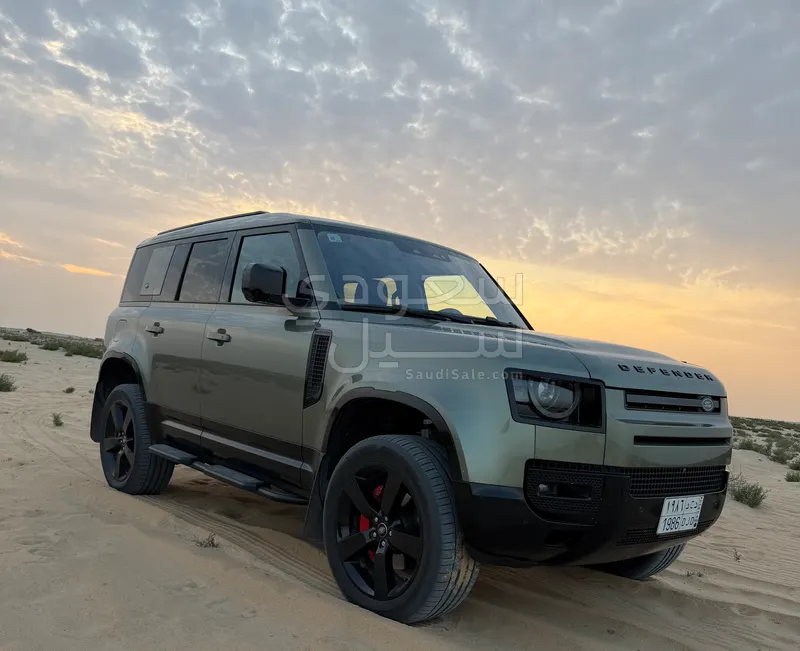 2020 لاند روفر ديفيندر 110