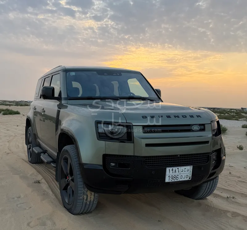 2020 لاند روفر ديفيندر 110
