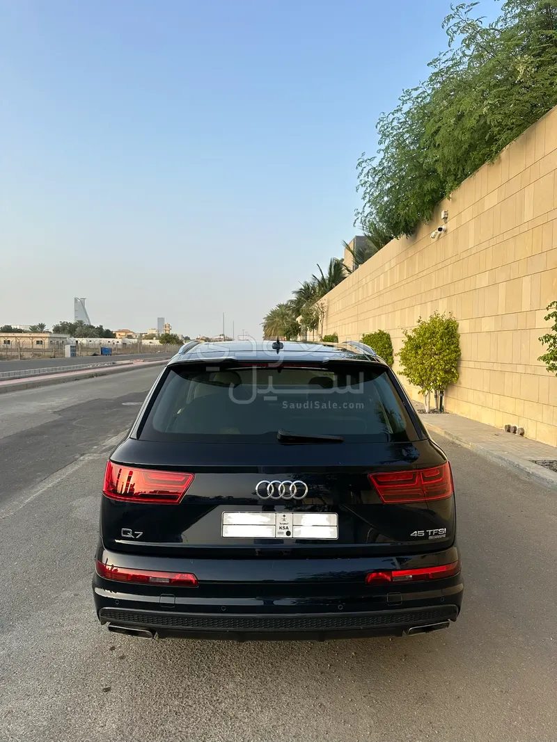 2016 اودي كيو 7 اس لاين