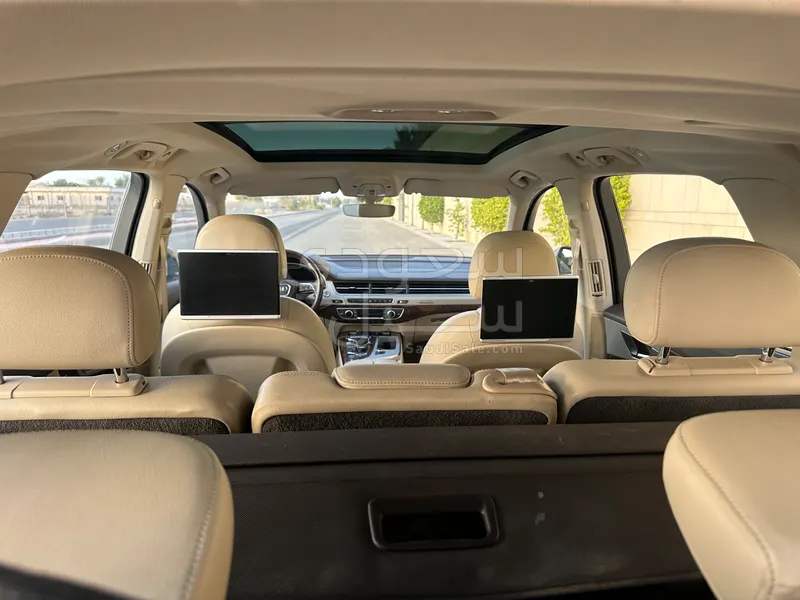 2016 اودي كيو 7 اس لاين