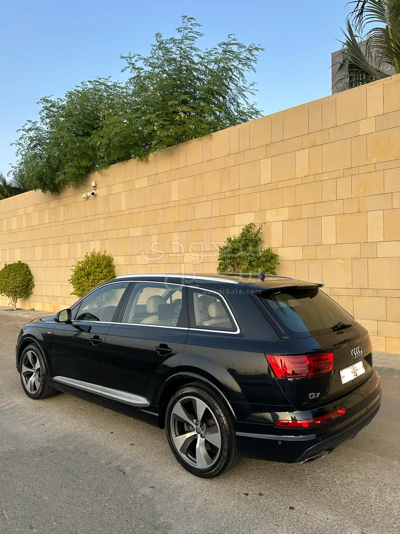 2016 اودي كيو 7 اس لاين