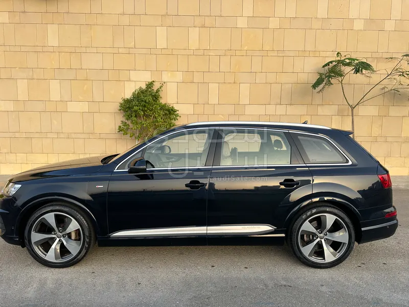 2016 اودي كيو 7 اس لاين