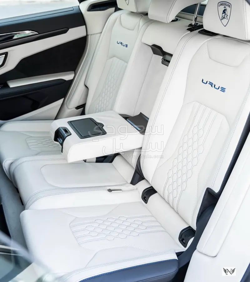 2023 لمبرجيني اوروس اس