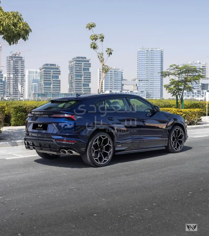 2023 لمبرجيني اوروس اس