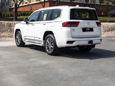 2025 تويوتا لاند كروزر في اكس ار