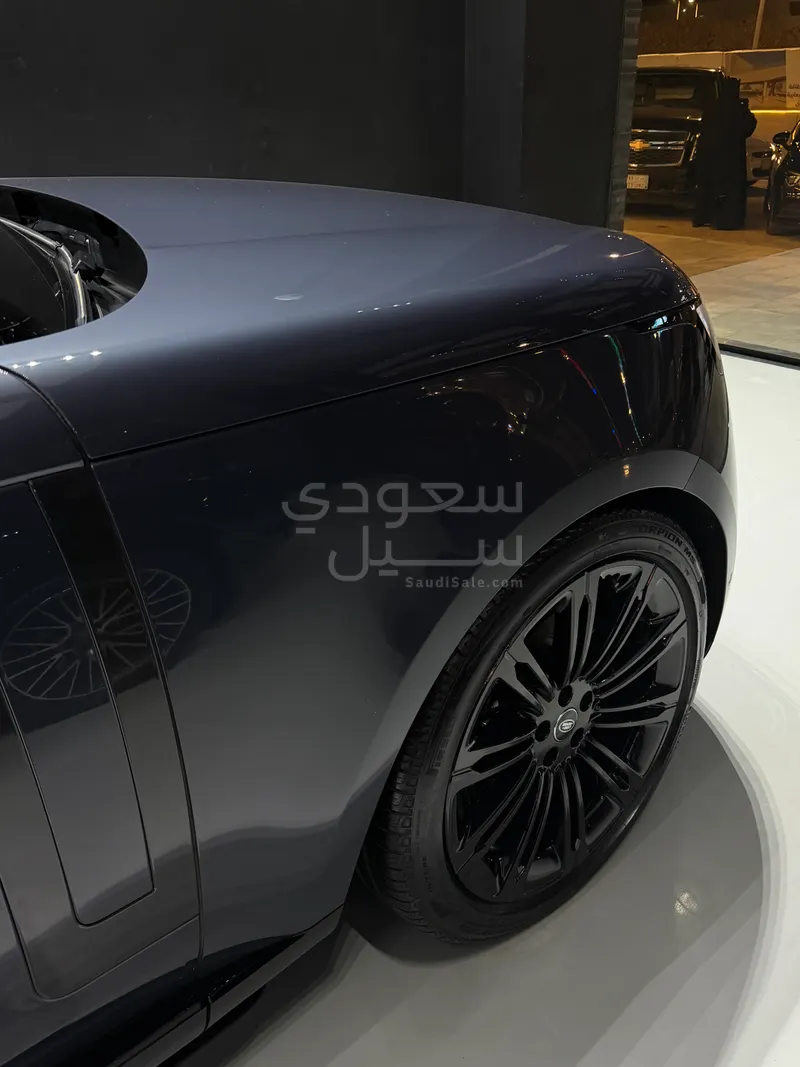 2025 لاند روفر رينج روفر فوج