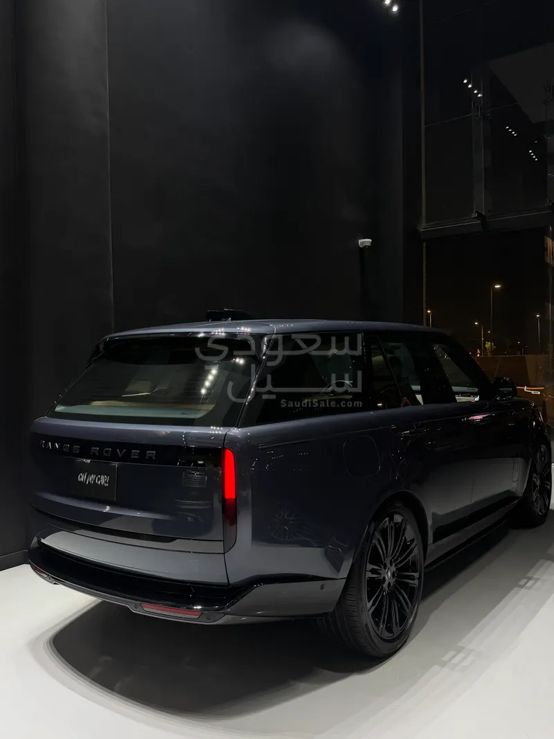 2025 لاند روفر رينج روفر فوج
