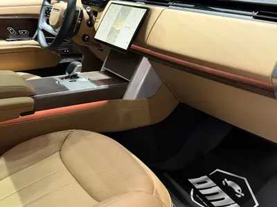 2025 لاند روفر رينج روفر فوج