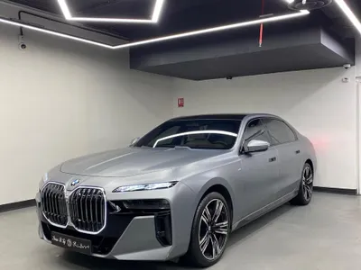 2025 بي ام دبليو الفئة السابعة 740أي