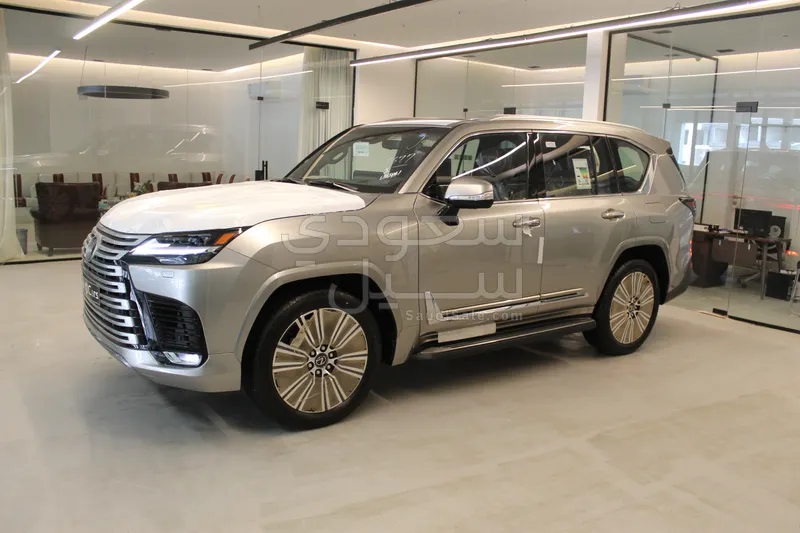 2025 لكزس إل إكس 600