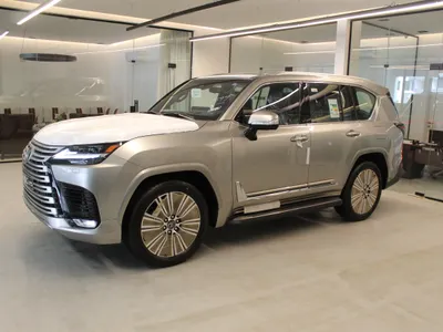 2025 لكزس إل إكس 600