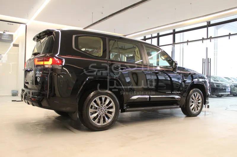 2026 تويوتا لاند كروزر جي اكس ار