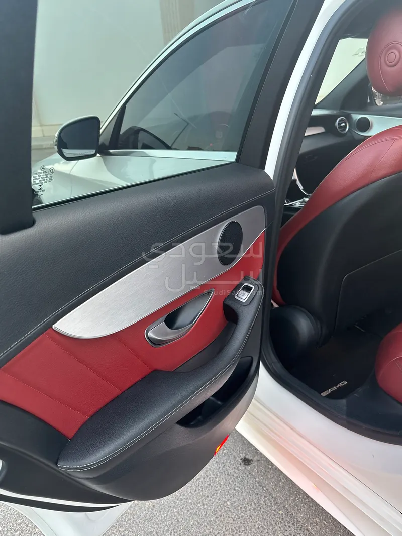 2016 مرسيدس - بنز سي 200