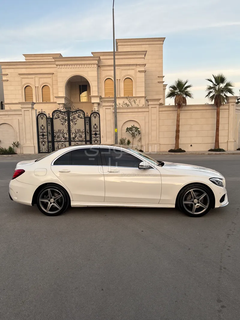 2016 مرسيدس - بنز سي 200