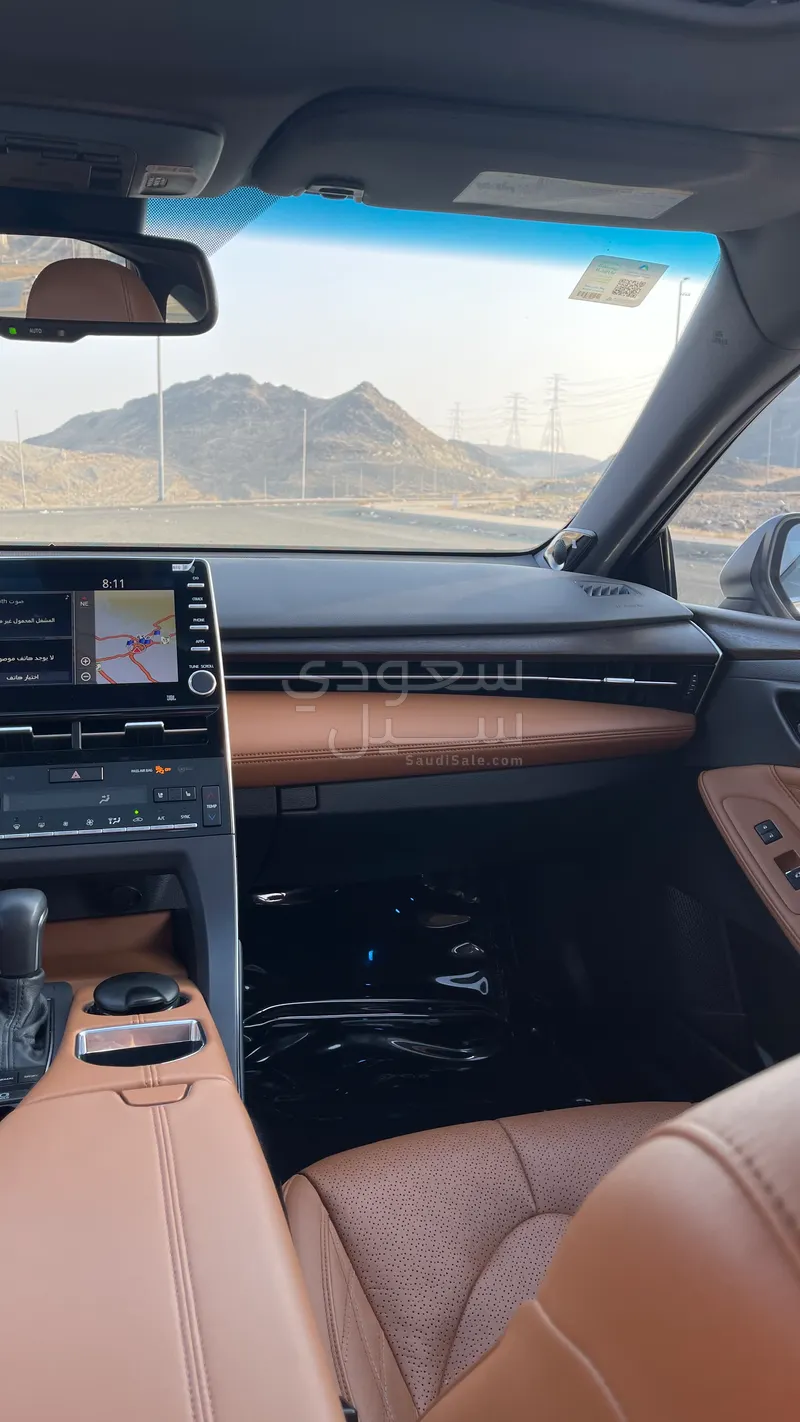 2022 تويوتا افالون بريميوم