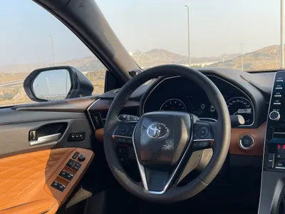 2022 تويوتا افالون بريميوم
