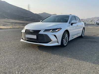 2022 تويوتا افالون بريميوم