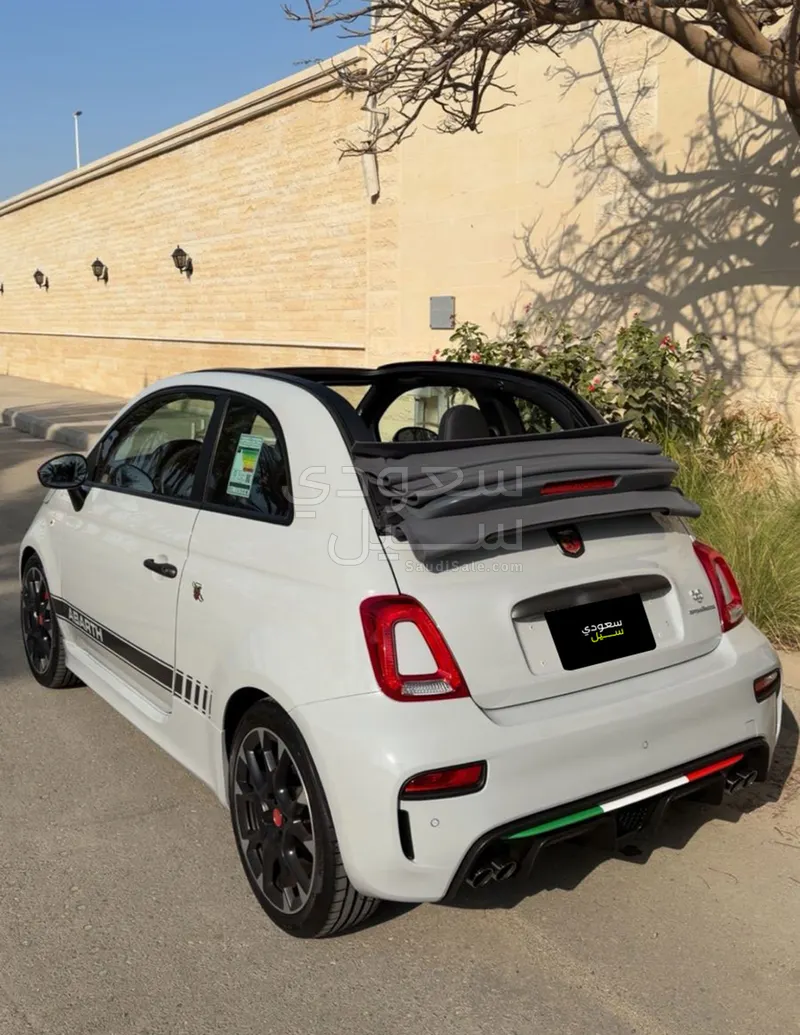 2022 فيات ابارث 595 كومبيتزيون