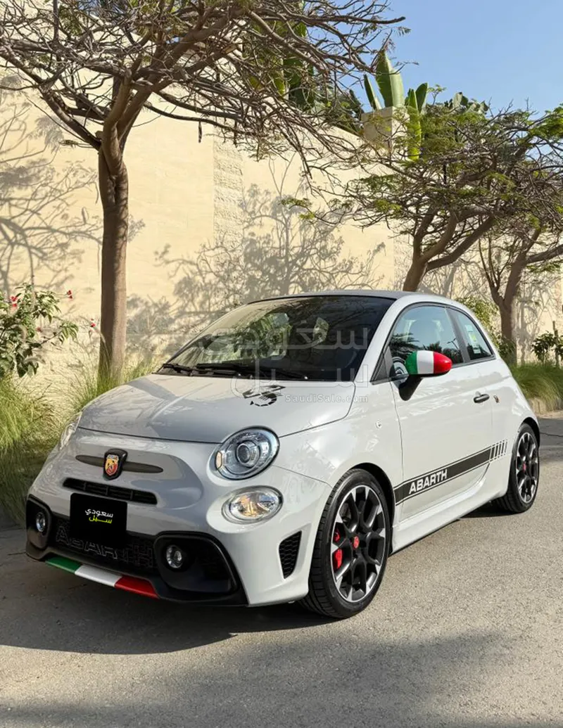 2022 فيات ابارث 595 كومبيتزيون