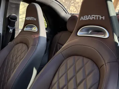 2022 فيات ابارث 595 كومبيتزيون