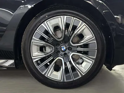 2026 بي ام دبليو الفئة السابعة 735أي