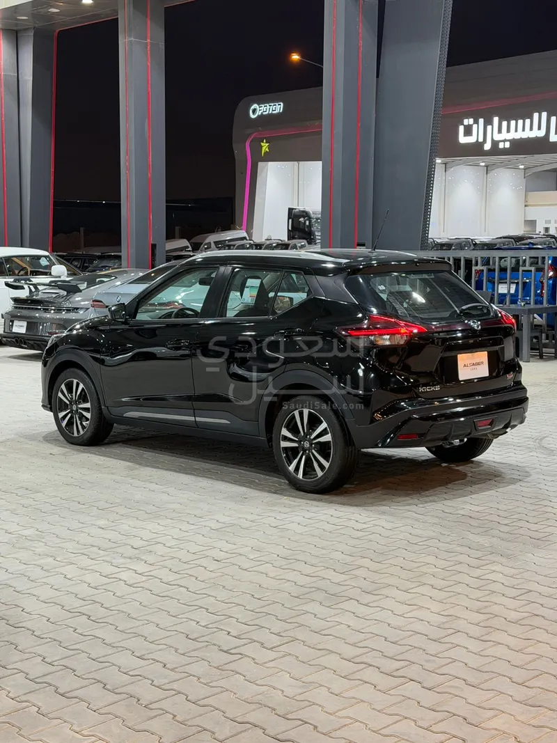 2022 نيسان كيكس اس