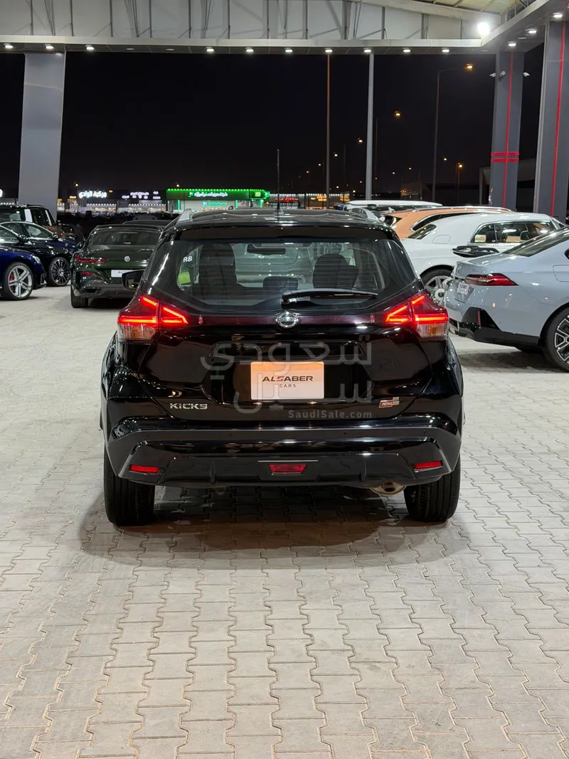 2022 نيسان كيكس اس