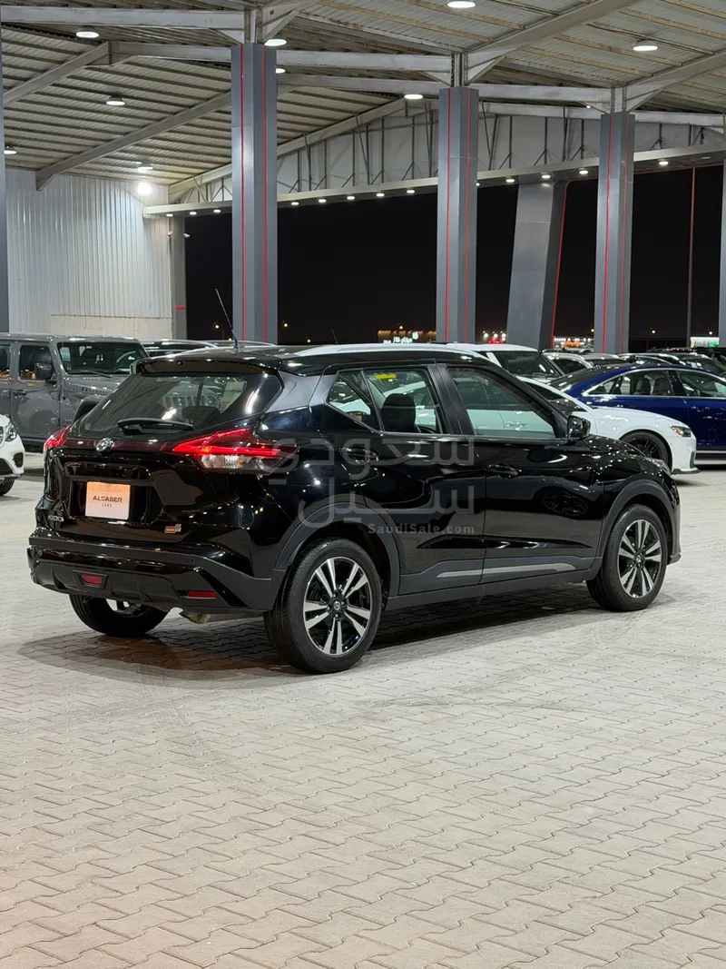 2022 نيسان كيكس اس