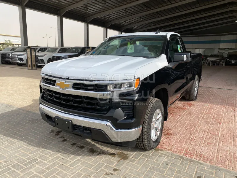 2025 شفروليه سلفرادو ال تي