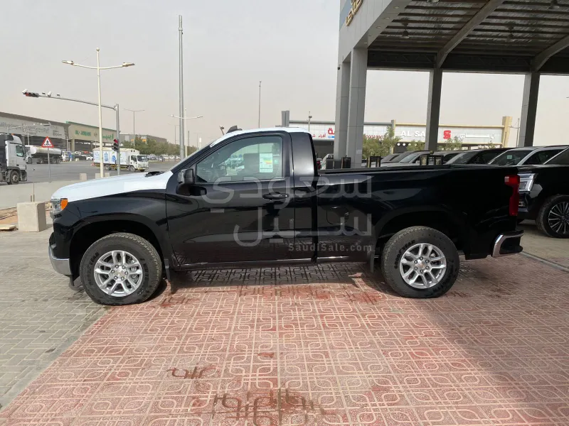 2025 شفروليه سلفرادو ال تي