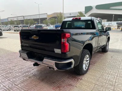 2025 شفروليه سلفرادو ال تي