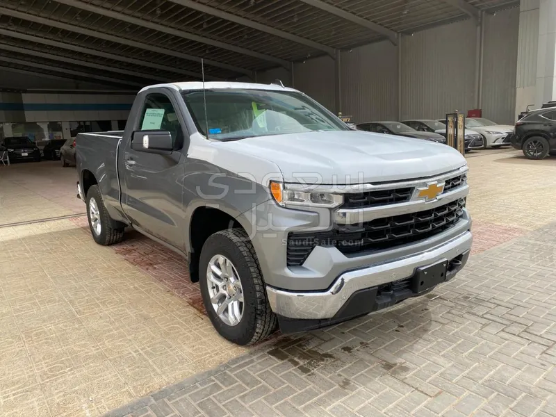 2025 شفروليه سلفرادو ال تي