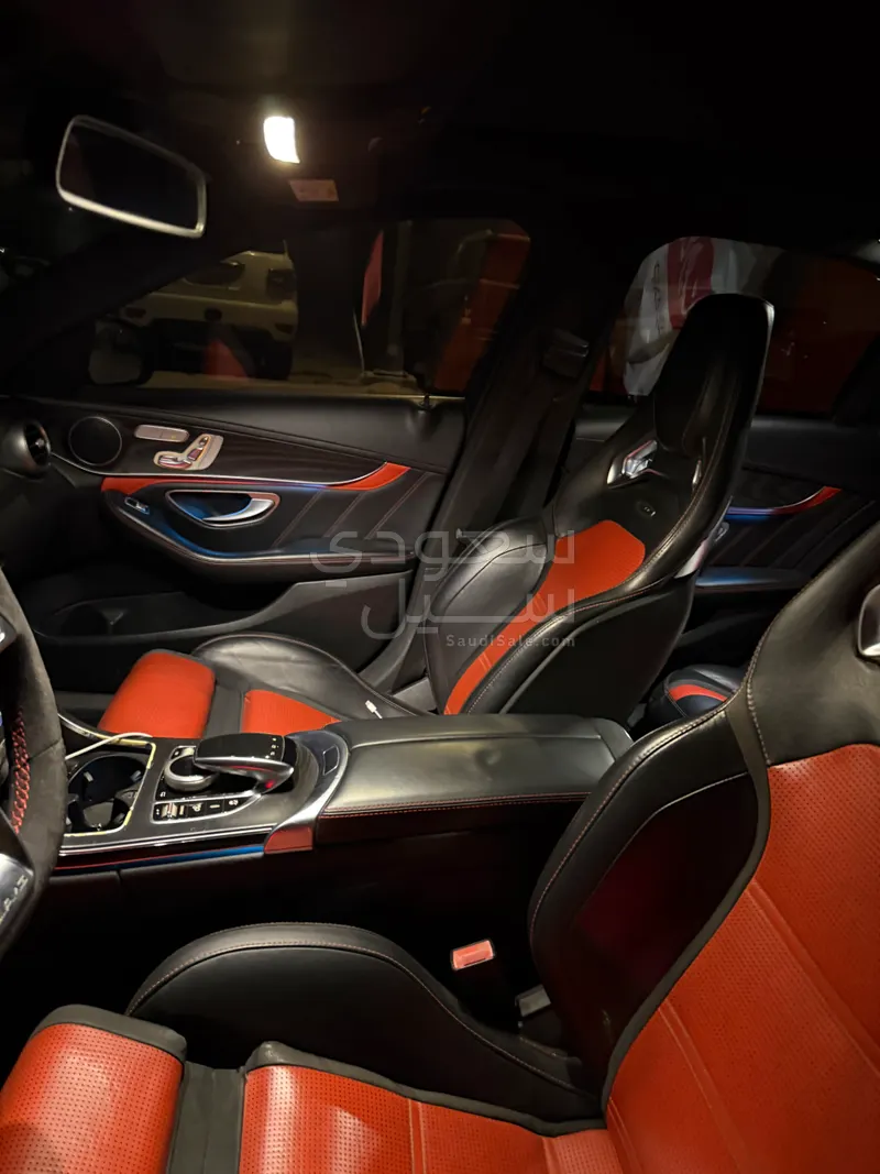 2015 مرسيدس - بنز سي 63إٍس أي إم جي