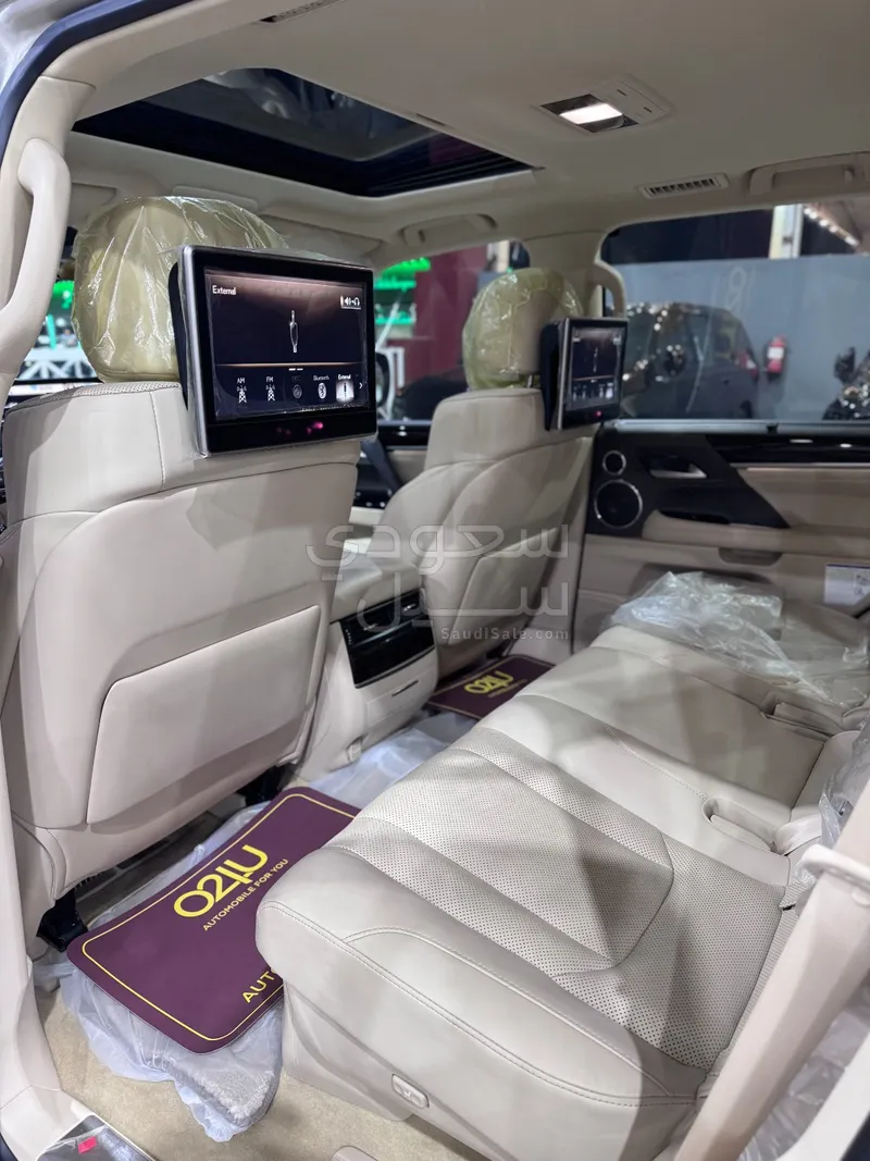 2019 لكزس إل إكس 570 اس