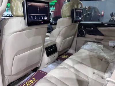 2019 لكزس إل إكس 570 اس