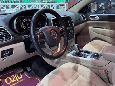 2018 جييب جراند شيروكي لاريدو