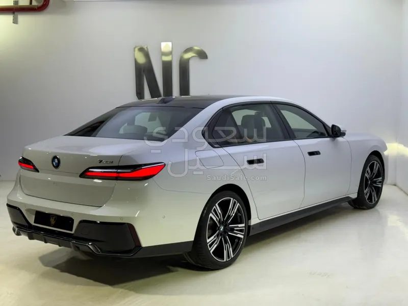 2026 BMW 7 Series 735i