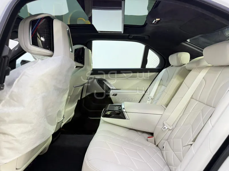 2026 BMW 7 Series 735i
