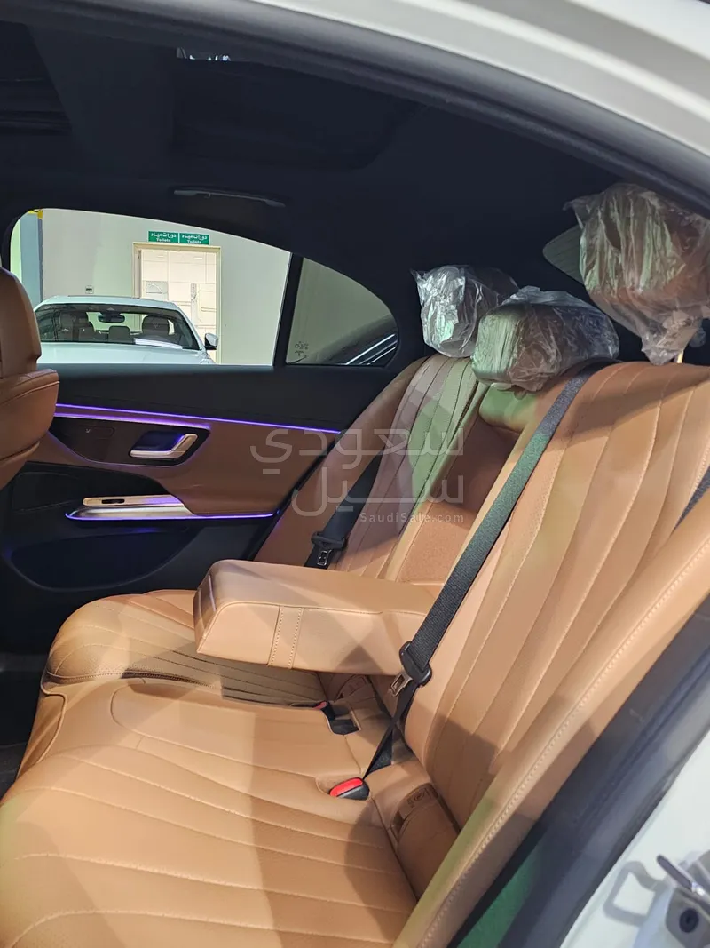 2025 مرسيدس - بنز إي 200