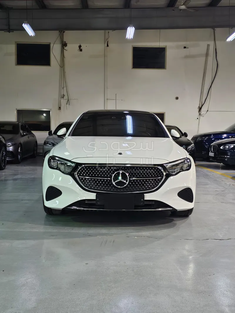 2025 مرسيدس - بنز إي 200