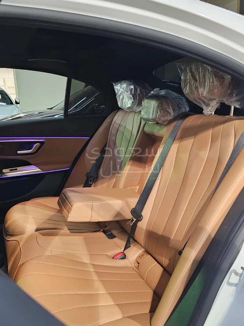 2025 مرسيدس - بنز إي 200