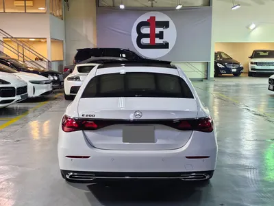 2025 مرسيدس - بنز إي 200