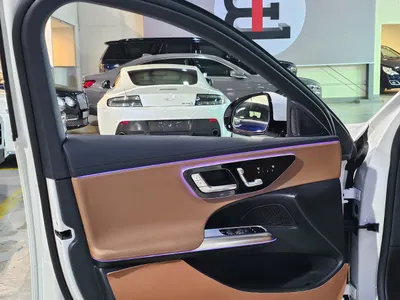 2025 مرسيدس - بنز إي 200