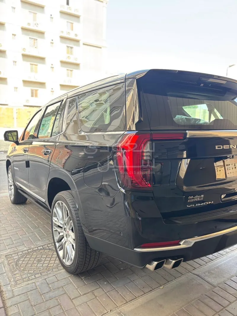 2025 GMC Yukon Denali